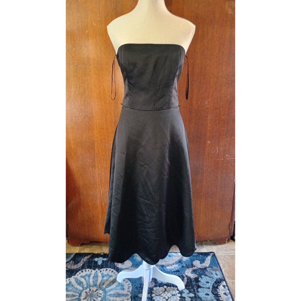 White House Black Market Black Strapless Scallop Hem Cocktail Dress Sz 4